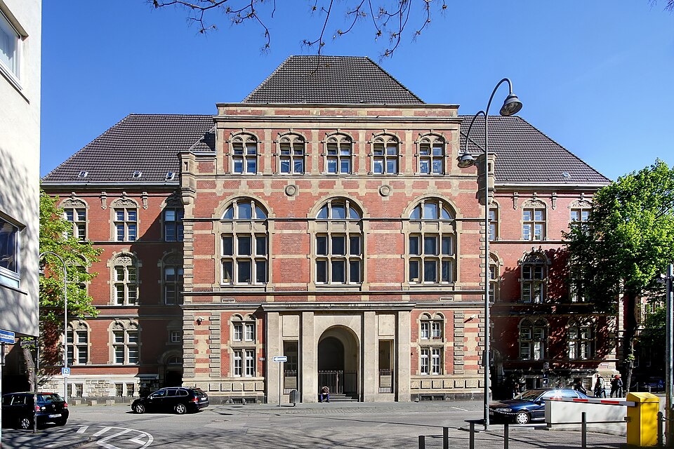 Justizgebaeude am Appellhofplatz Koeln - Suedfassade